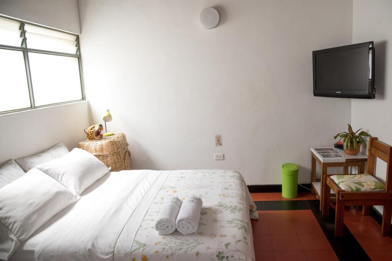 Saman Hostel Medellin Exterior photo